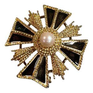 Vtg Monet Gold Tone Maltese Cross Scarf Clip Brooch Black Enamel & Pearl Center